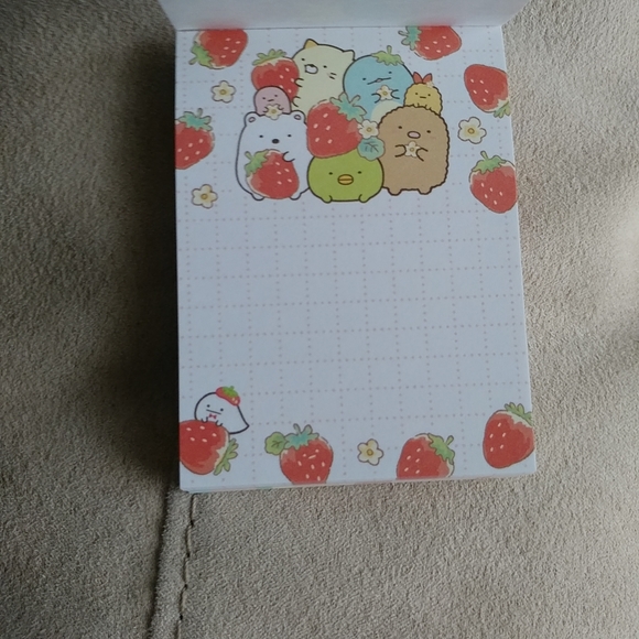 San-X Sumikko Gurashi strawberry fair mini memo pad - Strawberries - Picture 3 of 4